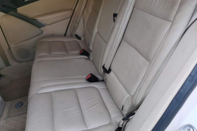 Used Volkswagen Tiguan 2012 1.8TSI Manual Two-Wheel Drive Enjoyment Edition Left Rear Seat