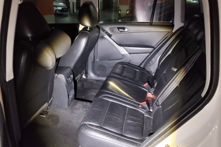 Used Volkswagen Tiguan 2012 1.8TSI Automatic Two-Wheel Drive Elite Edition Left Rear Seat