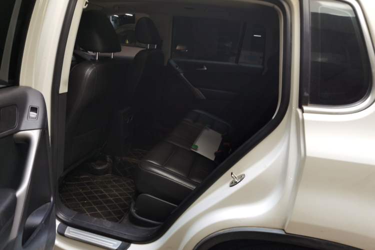 Used Volkswagen Tiguan 2012 1.8TSI Automatic All-Wheel Drive Elite Edition Left Rear Seat