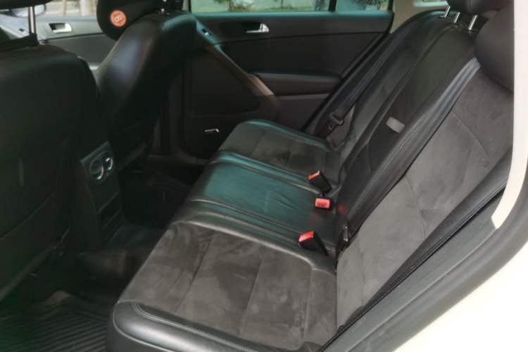 Used Volkswagen Tiguan 2012 2.0 TSI Automatic All-Wheel Drive Flagship Edition Left Rear Seat
