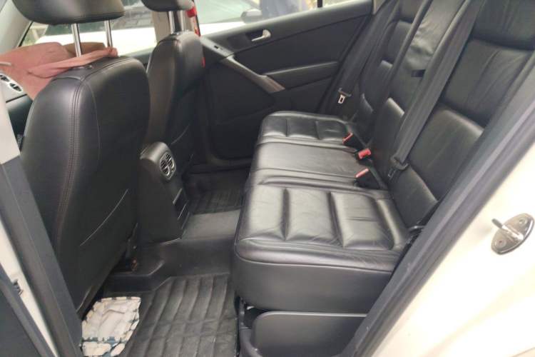 Used Volkswagen Tiguan 2012 1.8TSI Automatic Two-Wheel Drive Elite Edition Left Rear Seat