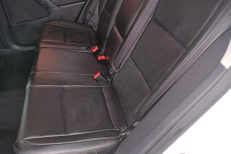 Used Volkswagen Tiguan 2012 1.8TSI Automatic Two-Wheel Drive Urban Edition Left Rear Seat