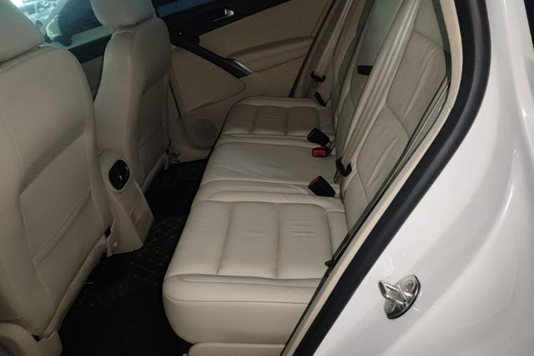 Used Volkswagen Tiguan 2012 1.8TSI Automatic All-Wheel Drive Fashion Edition Left Rear Seat