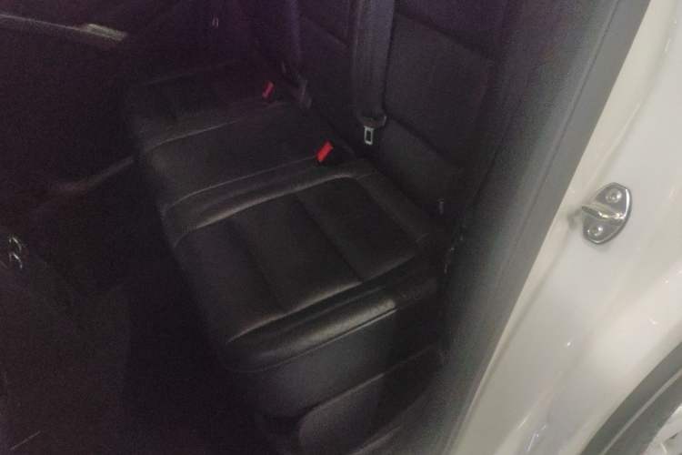 Used Volkswagen Tiguan 2012 1.8TSI Automatic Two-Wheel Drive Elite Edition Left Rear Seat