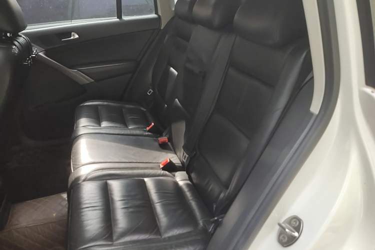 Used Volkswagen Tiguan 2012 1.8TSI Automatic Two-Wheel Drive Elite Edition Left Rear Seat