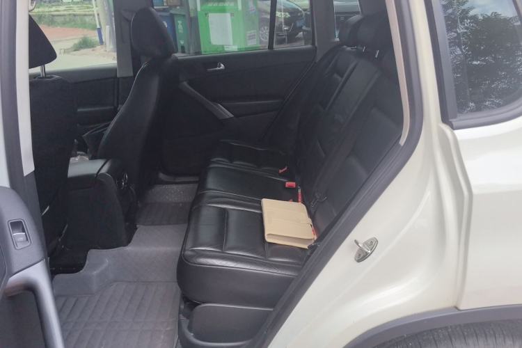 Used Volkswagen Tiguan 2012 1.8TSI Manual Two-Wheel Drive Enjoyment Edition Left Rear Seat