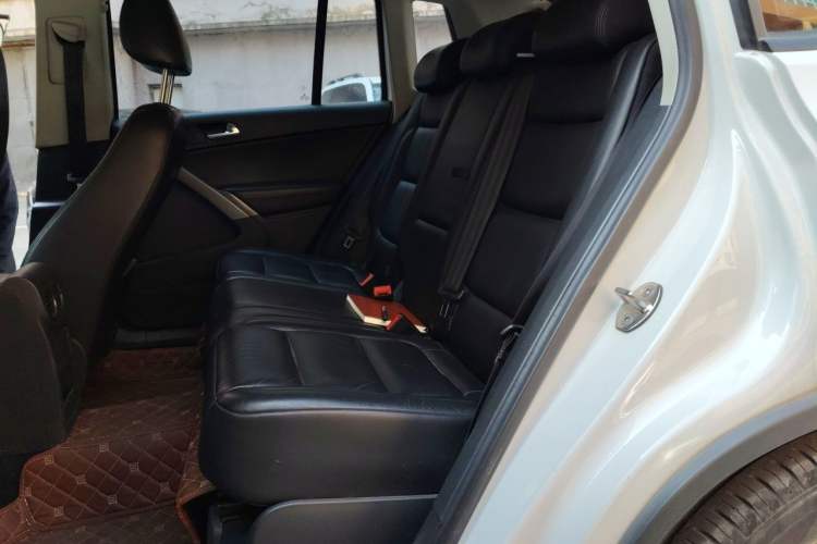 Used Volkswagen Tiguan 2012 1.8TSI Automatic Two-Wheel Drive Trend Edition Left Rear Seat