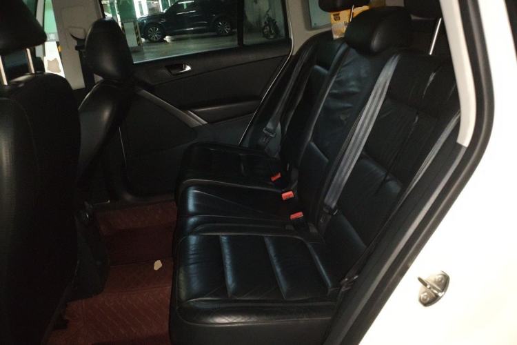 Used Volkswagen Tiguan 2012 1.8TSI Automatic Two-Wheel Drive Zhaoshi Edition Left Rear Seat