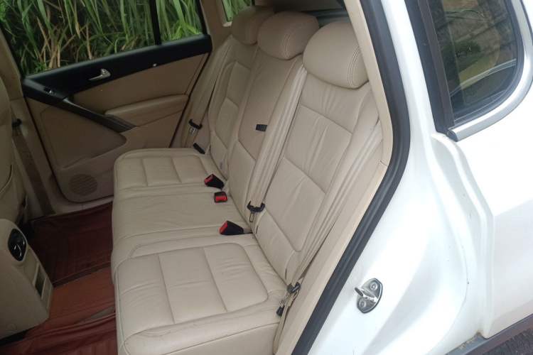 Used Volkswagen Tiguan 2012 1.8TSI Automatic Two-Wheel Drive Elite Edition Left Rear Seat