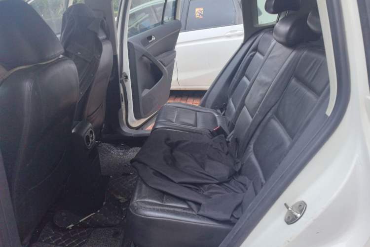 Used Volkswagen Tiguan 2012 1.8TSI Automatic Two-Wheel Drive Elite Edition Left Rear Seat