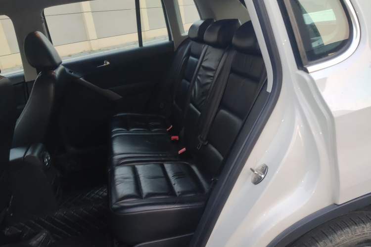 Used Volkswagen Tiguan 2012 1.8TSI Automatic Two-Wheel Drive Elite Edition Left Rear Seat