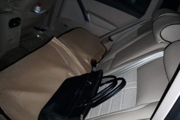 Used Volkswagen Tiguan 2012 2.0 TSI Automatic All-Wheel Drive Flagship Edition Left Rear Seat