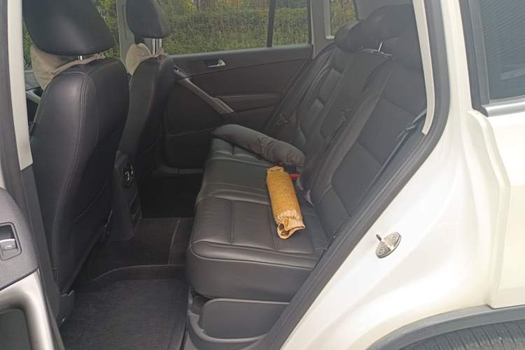 Used Volkswagen Tiguan 2012 1.8TSI Automatic Two-Wheel Drive Elite Edition Left Rear Seat