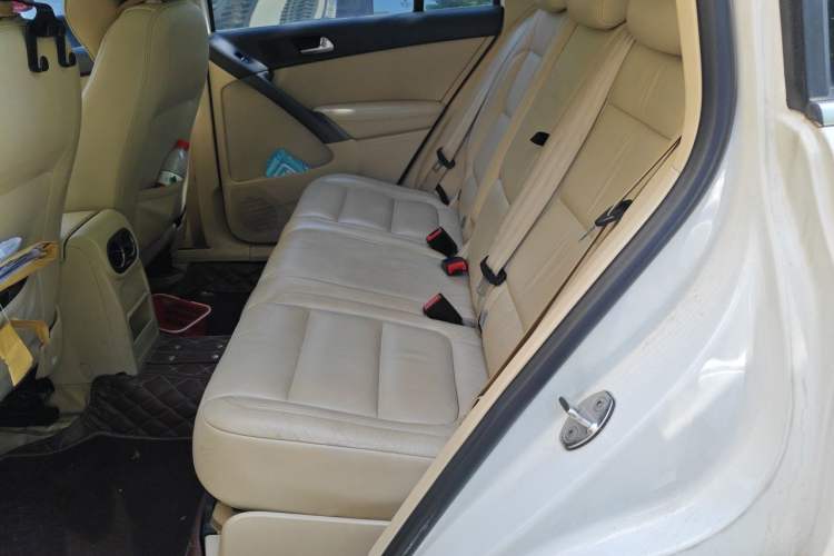 Used Volkswagen Tiguan 2012 1.8TSI Automatic Two-Wheel Drive Elite Edition Left Rear Seat