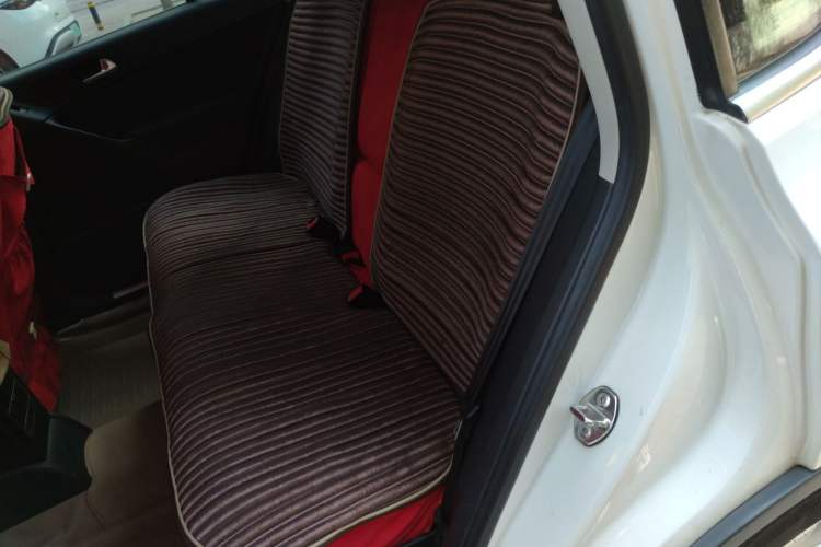 Used Volkswagen Tiguan 2012 1.4TSI Manual Two-Wheel-Drive Urban Edition Left Rear Seat