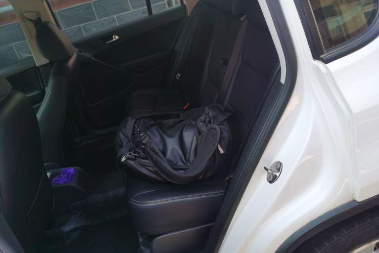 Used Volkswagen Tiguan 2012 1.4TSI Manual Two-Wheel-Drive Urban Edition Left Rear Seat
