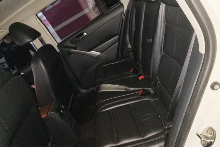 Used Volkswagen Tiguan 2012 1.8TSI Automatic Two-Wheel Drive Trend Edition Left Rear Seat