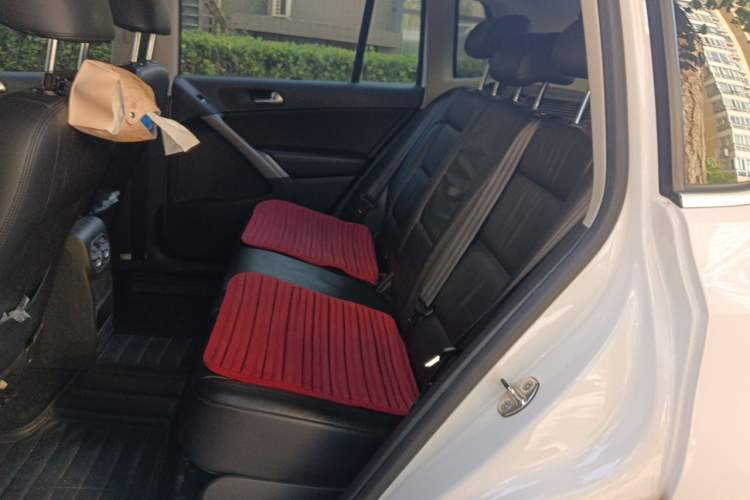 Used Volkswagen Tiguan 2012 1.8TSI Automatic Two-Wheel Drive Elite Edition Left Rear Seat