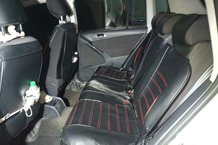 Used Volkswagen Tiguan 2012 1.8TSI Manual Two-Wheel Drive Urban Edition Left Rear Seat