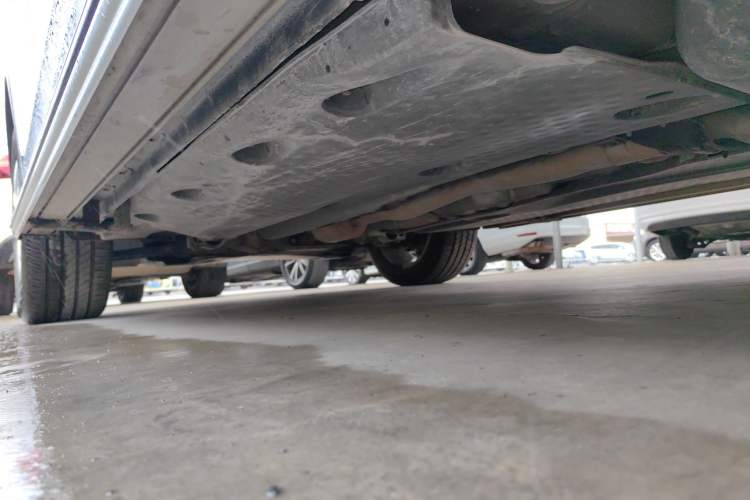 Used Volkswagen Tiguan 2012 2.0 TSI Comfort Edition Left Side Sill