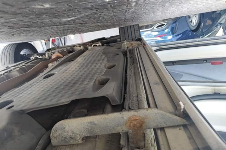 Used Volkswagen Tiguan 2012 2.0 TSI Comfort Edition Left Side Sill