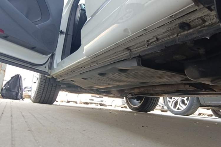 Used Volkswagen Tiguan 2012 2.0 TSI Comfort Edition Left Side Sill