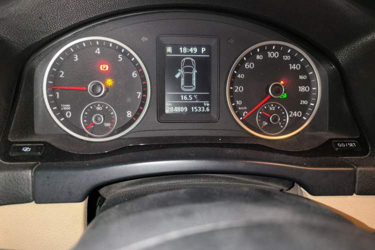 Used Volkswagen Tiguan 2012 1.8TSI Automatic Two-Wheel Drive Elite Edition Odometer Close Up