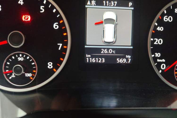 Used Volkswagen Tiguan 2012 2.0 TSI Comfort Edition Odometer Close Up
