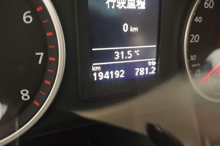 Used Volkswagen Tiguan 2012 1.8TSI Automatic All-Wheel Drive Fashion Edition Odometer Close Up