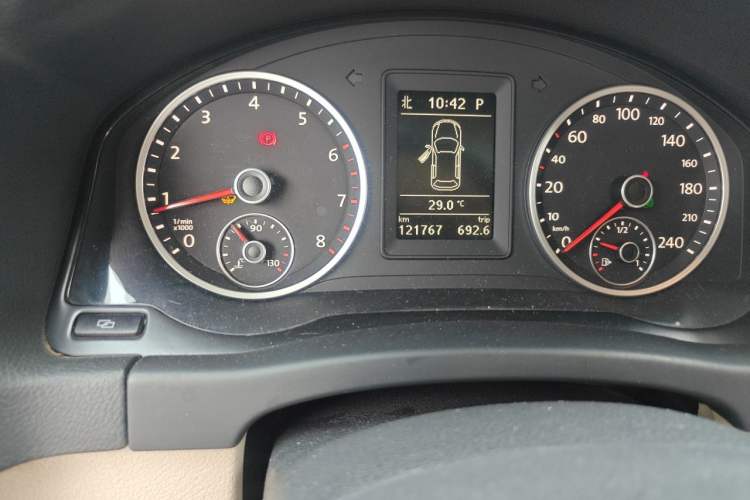 Used Volkswagen Tiguan 2012 1.8TSI Automatic Two-Wheel Drive Elite Edition Odometer Close Up