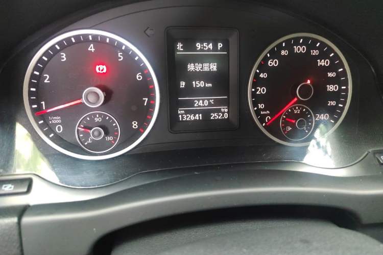 Used Volkswagen Tiguan 2012 1.8TSI Automatic Two-Wheel Drive Elite Edition Odometer Close Up