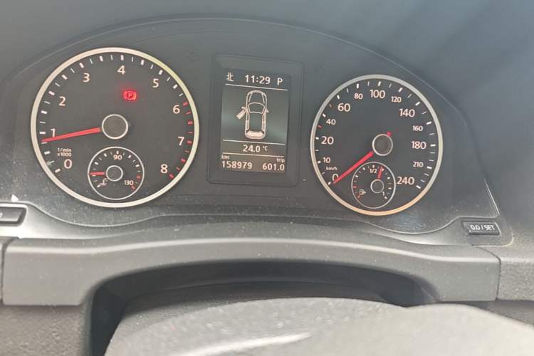 Used Volkswagen Tiguan 2012 1.8TSI Automatic All-Wheel Drive Elite Edition Odometer Close Up