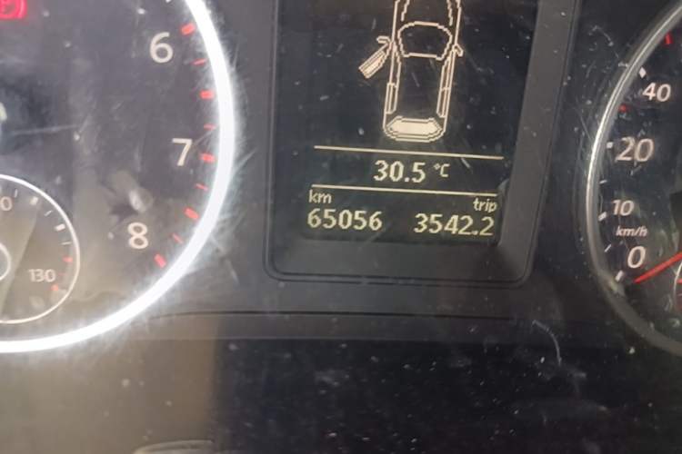 Used Volkswagen Tiguan 2012 1.8TSI Automatic Two-Wheel Drive Trend Edition Odometer Close Up