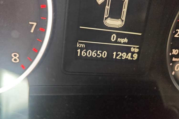 Used Volkswagen Tiguan 2012 2.0 TSI Automatic All-Wheel Drive Elite Edition Odometer Close Up