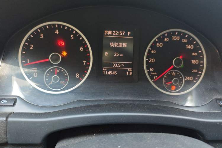 Used Volkswagen Tiguan 2012 1.8TSI Automatic All-Wheel Drive Elite Edition Odometer Close Up