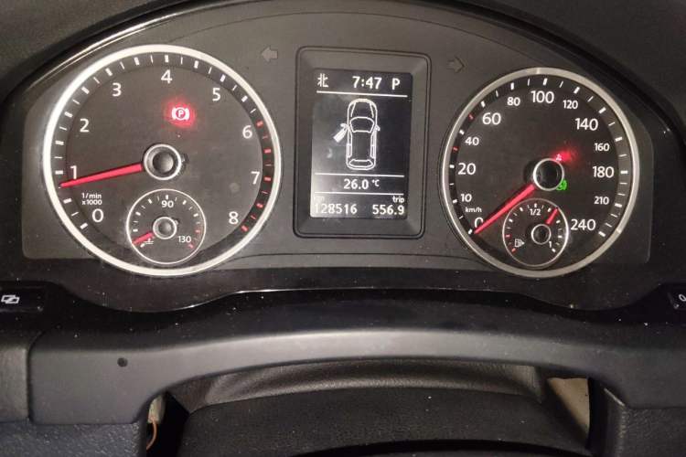 Used Volkswagen Tiguan 2012 1.8TSI Automatic Two-Wheel Drive Elite Edition Odometer Close Up