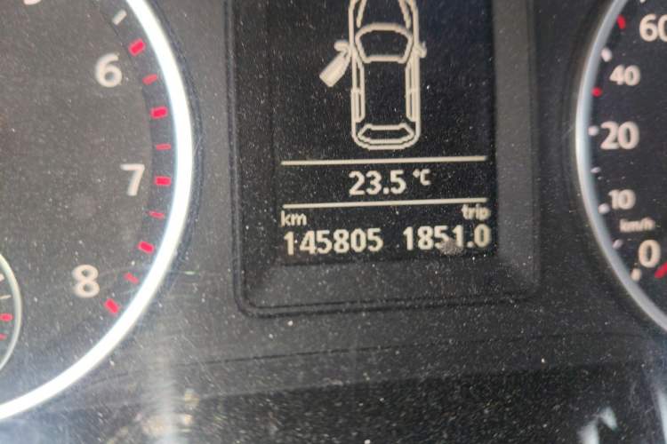 Used Volkswagen Tiguan 2012 1.8TSI Automatic Two-Wheel Drive Elite Edition Odometer Close Up