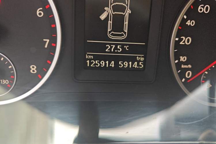Used Volkswagen Tiguan 2012 1.8TSI Automatic Two-Wheel Drive Urban Edition Odometer Close Up