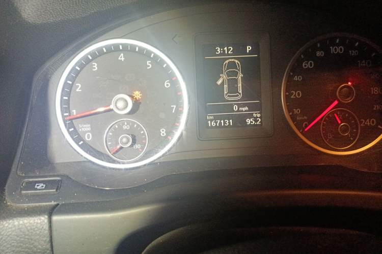 Used Volkswagen Tiguan 2012 1.8TSI Automatic All-Wheel Drive Elite Edition Odometer Close Up