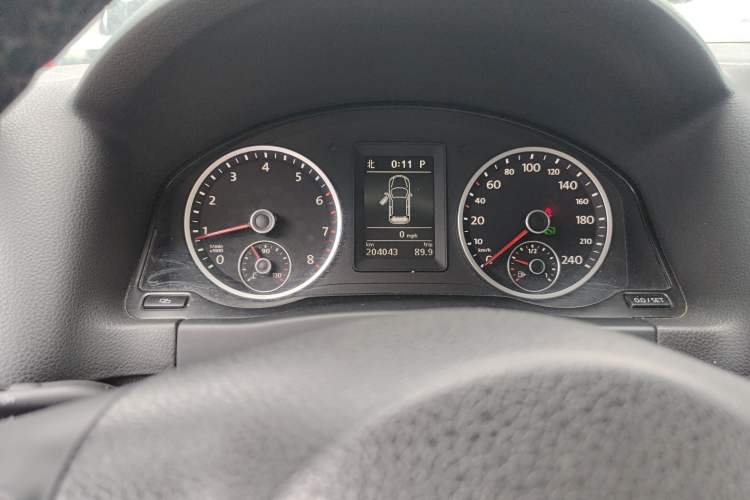 Used Volkswagen Tiguan 2012 1.8TSI Automatic Two-Wheel Drive Elite Edition Odometer Close Up
