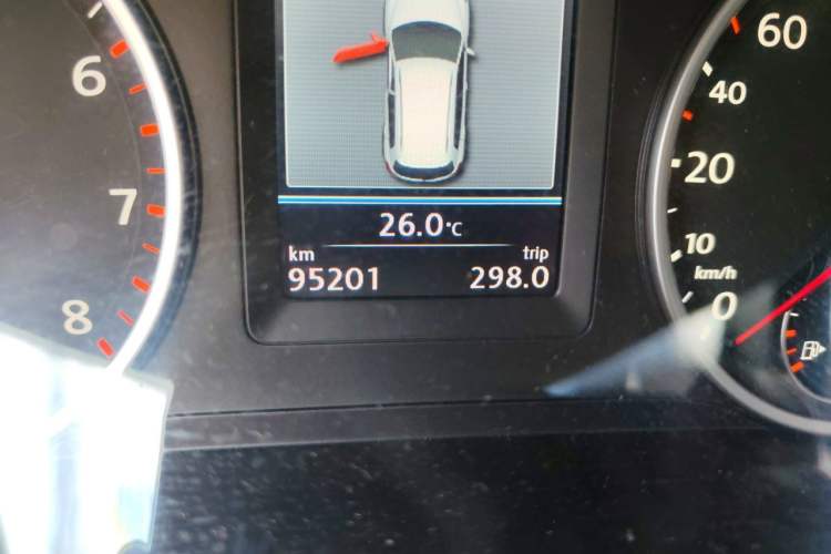 Used Volkswagen Tiguan 2012 2.0 TSI Comfort Edition Odometer Close Up