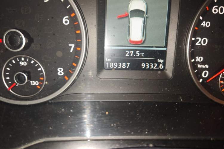Used Volkswagen Tiguan 2012 2.0 TSI Comfort Edition Odometer Close Up