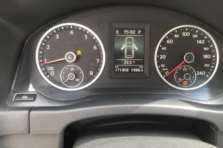 Used Volkswagen Tiguan 2012 1.8TSI Automatic Two-Wheel Drive Elite Edition Odometer Close Up