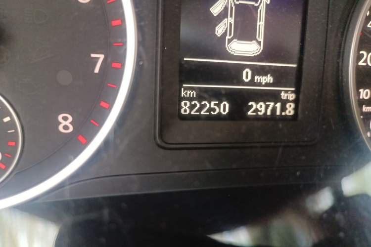 Used Volkswagen Tiguan 2012 1.8TSI Automatic All-Wheel Drive Elite Edition Odometer Close Up