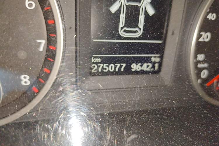 Used Volkswagen Tiguan 2012 1.8TSI Manual Two-Wheel Drive Urban Edition Odometer Close Up