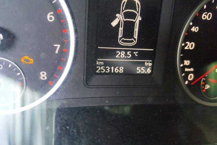 Used Volkswagen Tiguan 2012 1.8TSI Automatic All-Wheel Drive Elite Edition Odometer Close Up