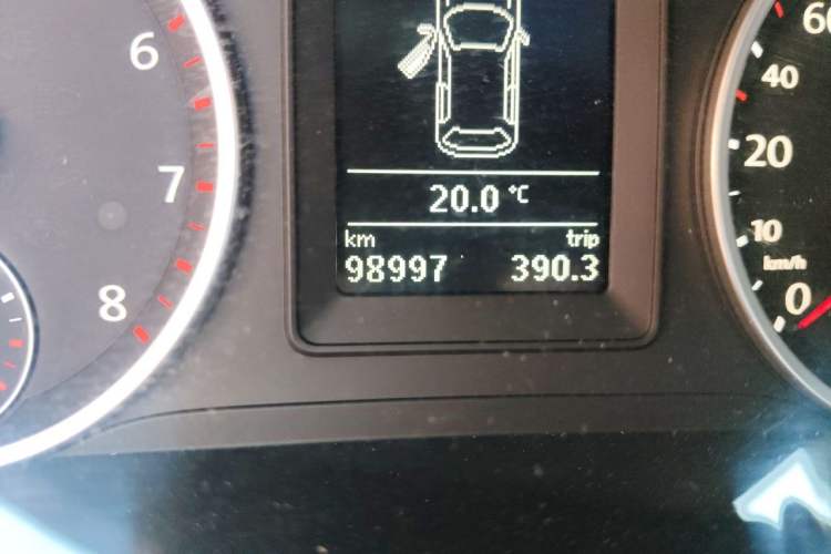 Used Volkswagen Tiguan 2012 1.8TSI Automatic Two-Wheel Drive Trend Edition Odometer Close Up