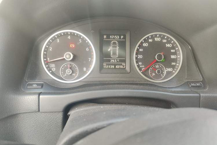 Used Volkswagen Tiguan 2012 1.8TSI Automatic All-Wheel Drive Elite Edition Odometer Close Up
