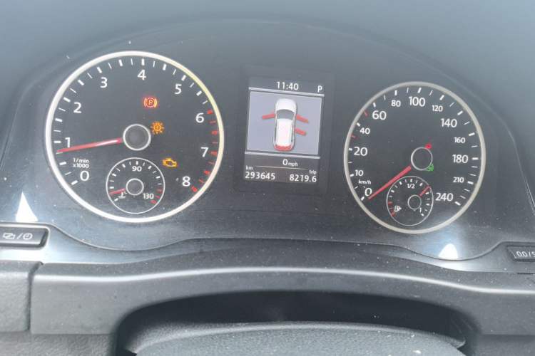 Used Volkswagen Tiguan 2012 1.8TSI Automatic Two-Wheel Drive Elite Edition Odometer Close Up