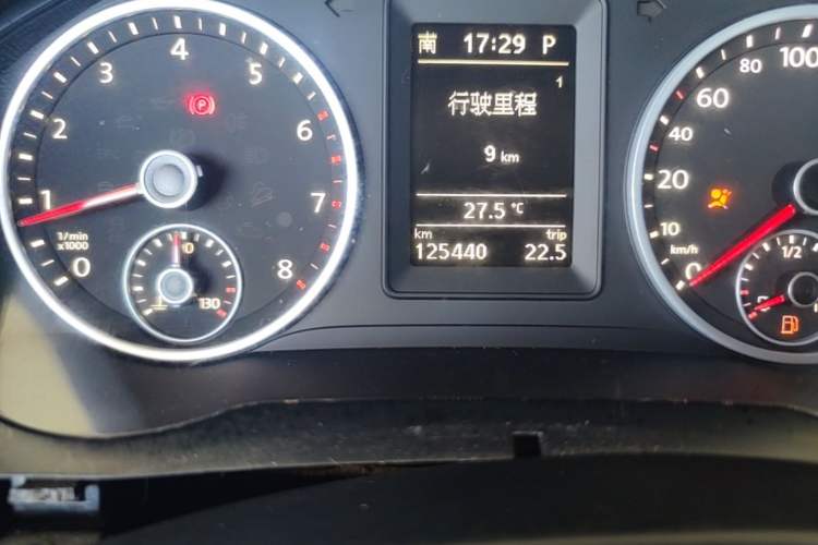 Used Volkswagen Tiguan 2012 1.8TSI Automatic All-Wheel Drive Elite Edition Odometer Close Up
